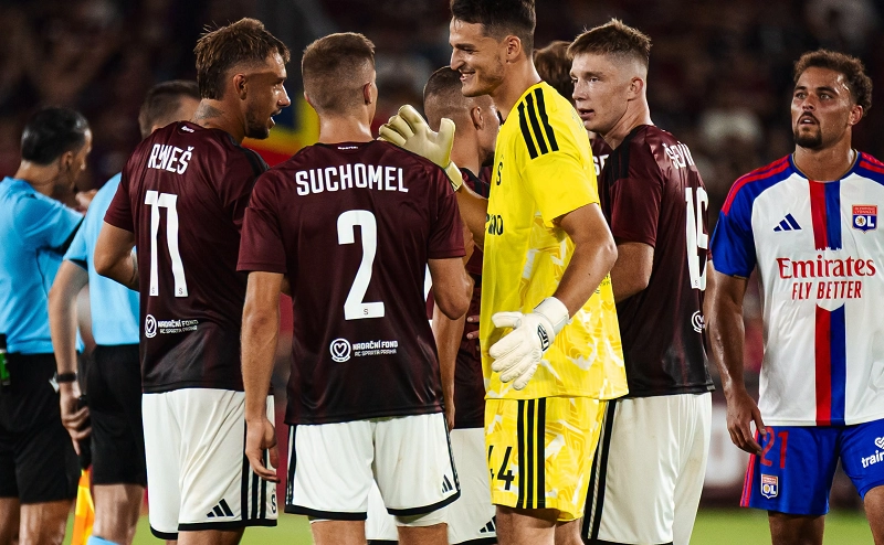 Lực lượng ra sân của Lyon vs Sparta Prague đang khá chênh lệch