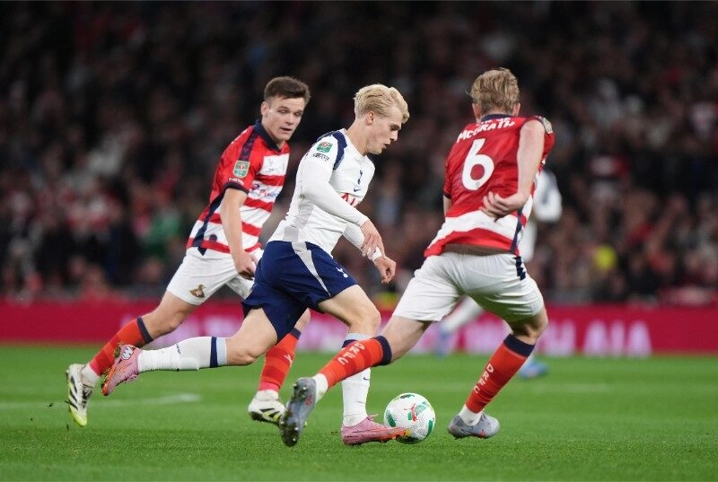 Tottenham sẽ gặp khó khăn trước Charlton